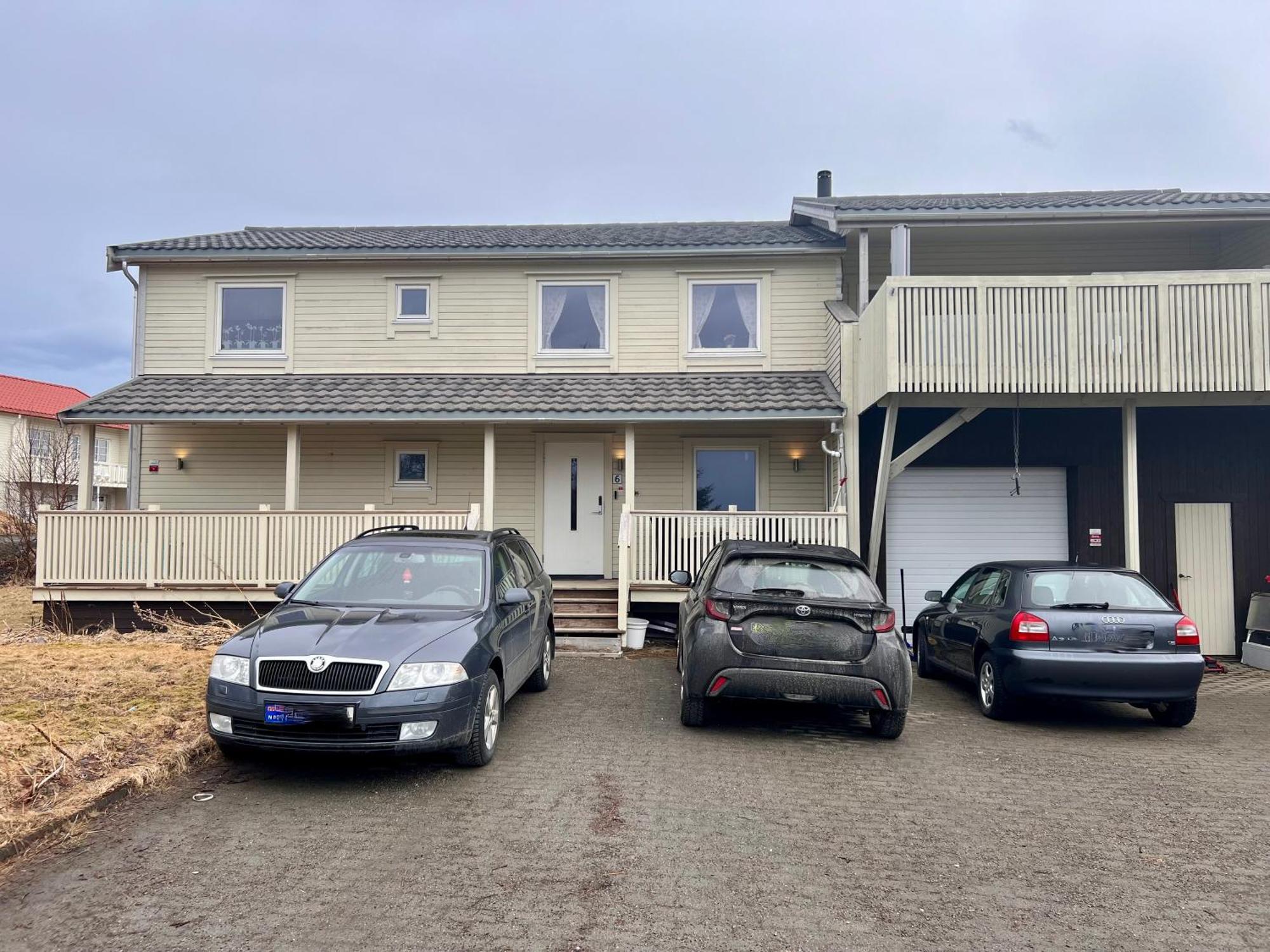 Lofoten Booking Leknes Exterior photo